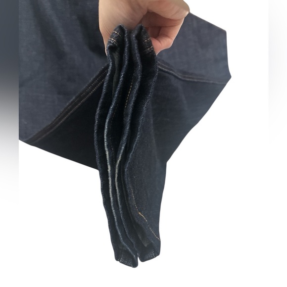 St. John Jeans Size 6 Jeweled Pocket Boot Cut Low Rise Dark Wash Denim - Picture 3 of 5